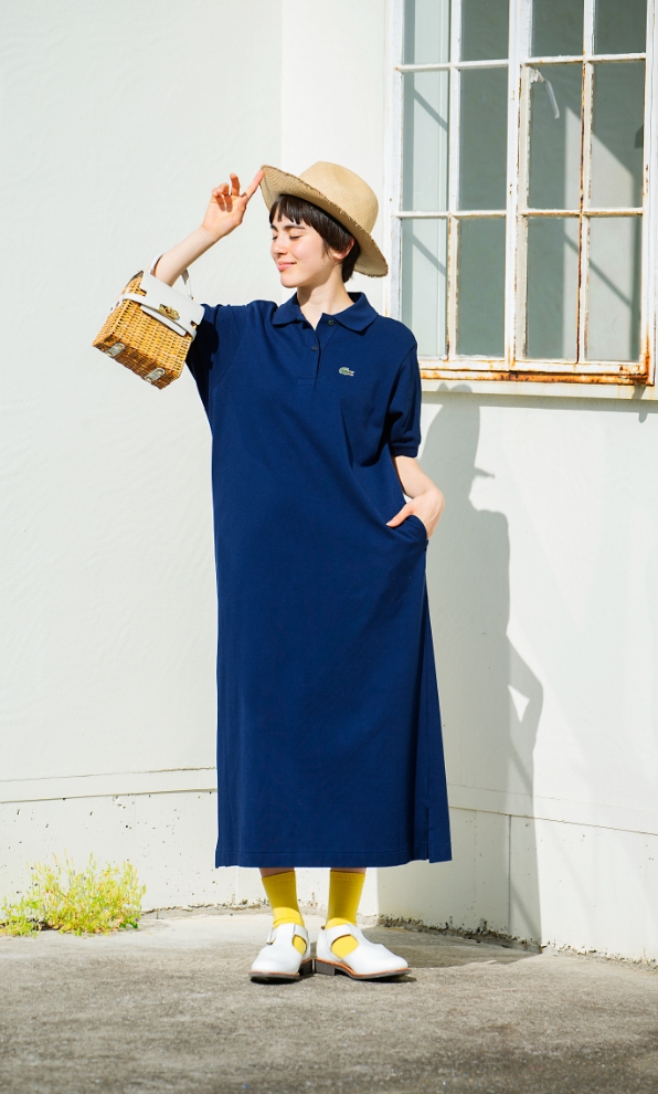 モデル女性と商品の画像 スライド3枚目